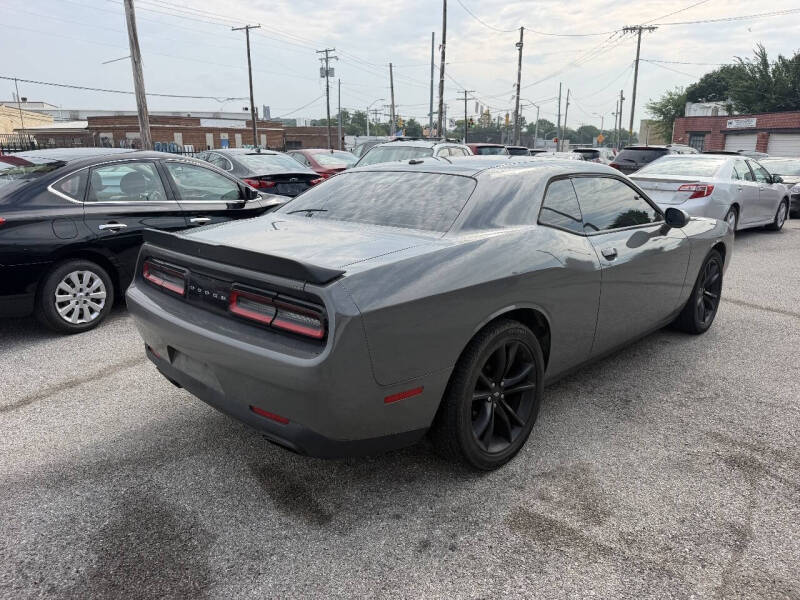 2018 Dodge Challenger SXT