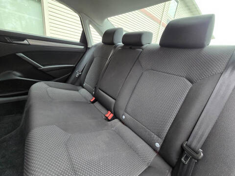 2014 Volkswagen Passat 2.5L S PZEV