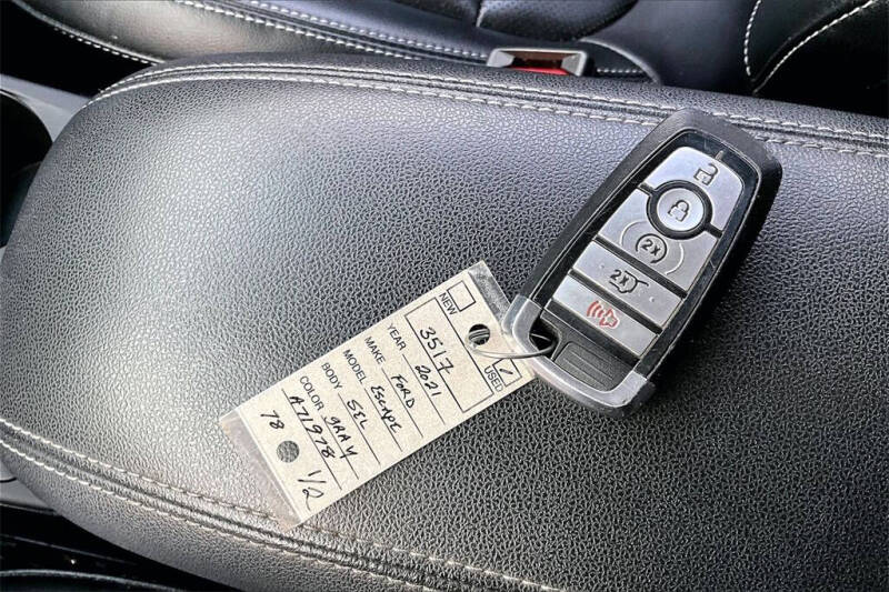 2021 Ford Escape SEL