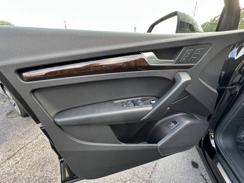 2018 Audi Q5 2.0T quattro Premium Plus