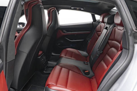 2020 Porsche Taycan Turbo