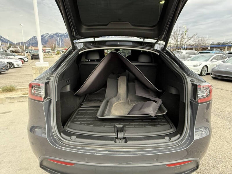 2022 Tesla Model Y Long Range