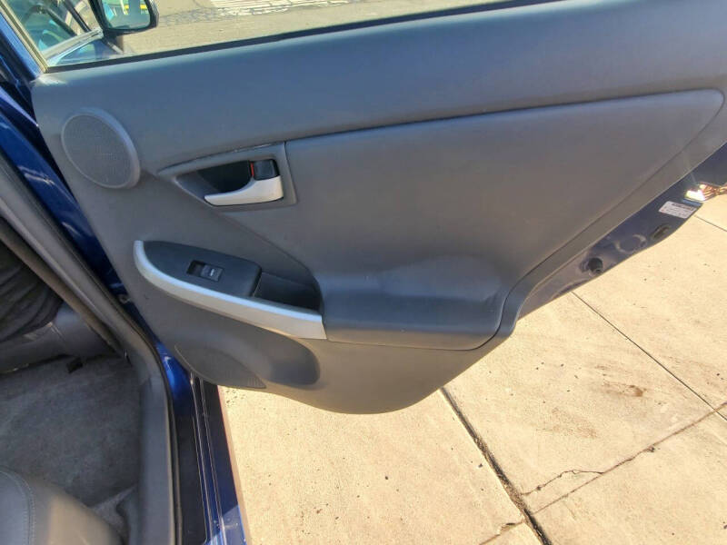 2011 Toyota Prius One