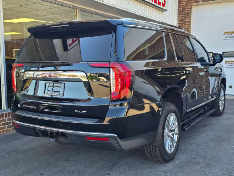 2023 GMC Yukon XL SLT