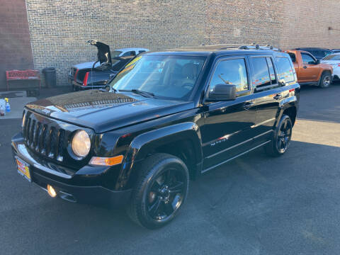 2012 Jeep Patriot for sale at RON'S AUTO SALES INC in Cicero IL