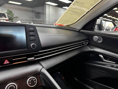 2021 Hyundai Elantra SE