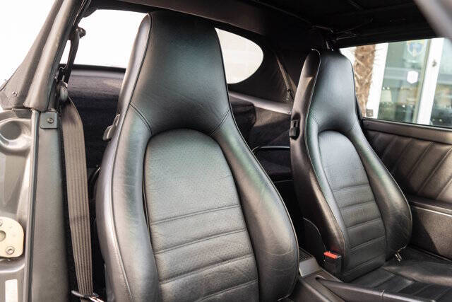 1992 Porsche 911 35