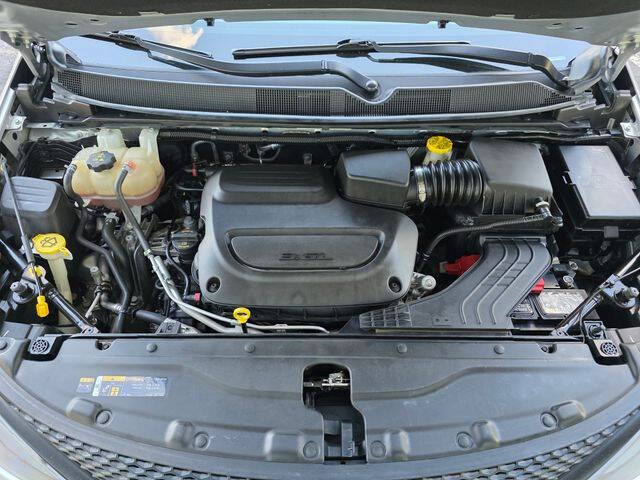 2022 Chrysler Voyager LX
