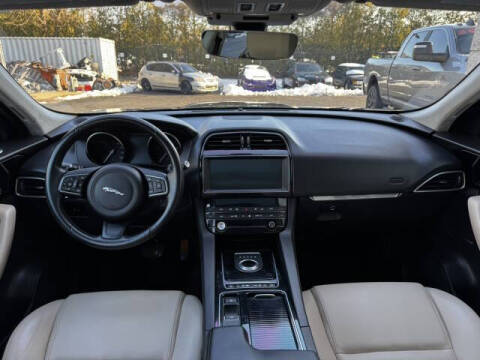 2020 Jaguar F-PACE 25t Premium