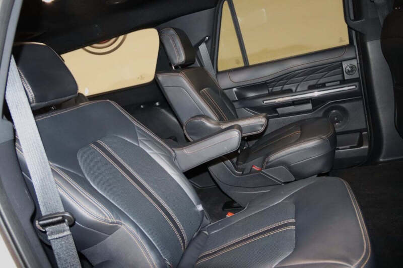 2023 Ford Expedition MAX Platinum