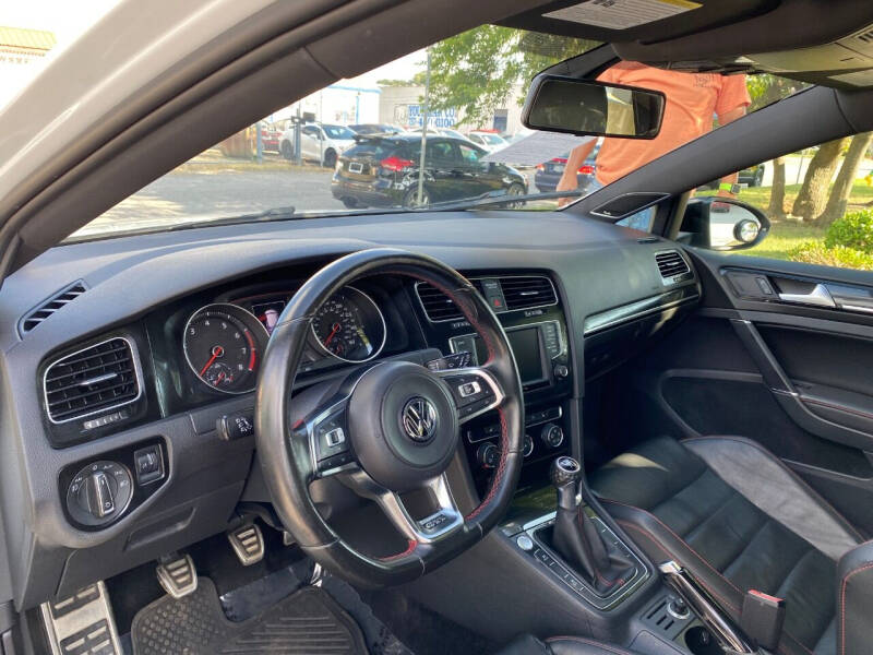 2016 Volkswagen Golf GTI SE