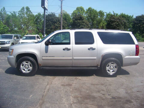 2007 Chevrolet Suburban for sale at C and L Auto Sales Inc. in Decatur IL