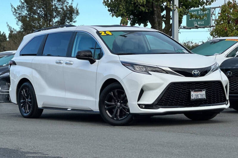 2024 Toyota Sienna XSE 7-Passenger