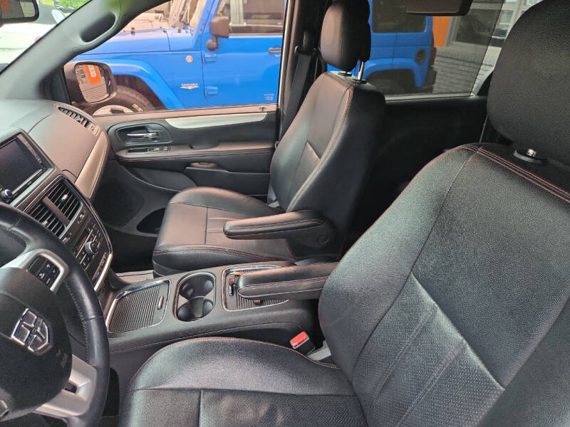 2015 Dodge Grand Caravan R/T