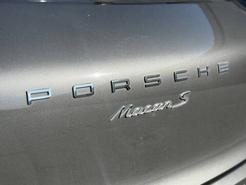 2015 Porsche Macan S