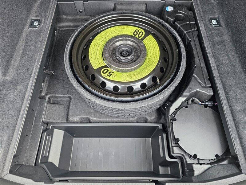 2024 Audi Q8 e-tron quattro Premium Plus