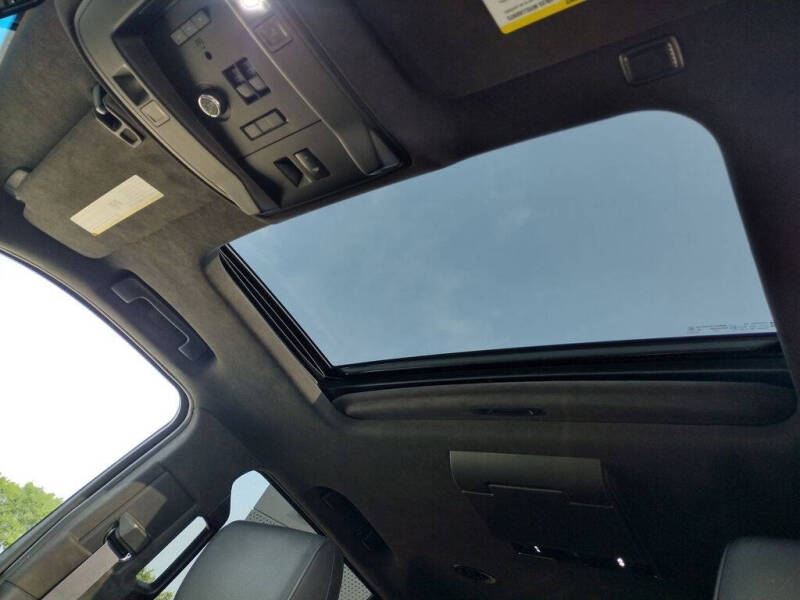 2016 Cadillac Escalade Platinum