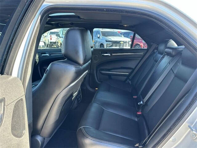 2022 Chrysler 300 S V6