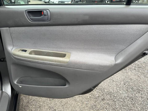 2003 Toyota Camry LE