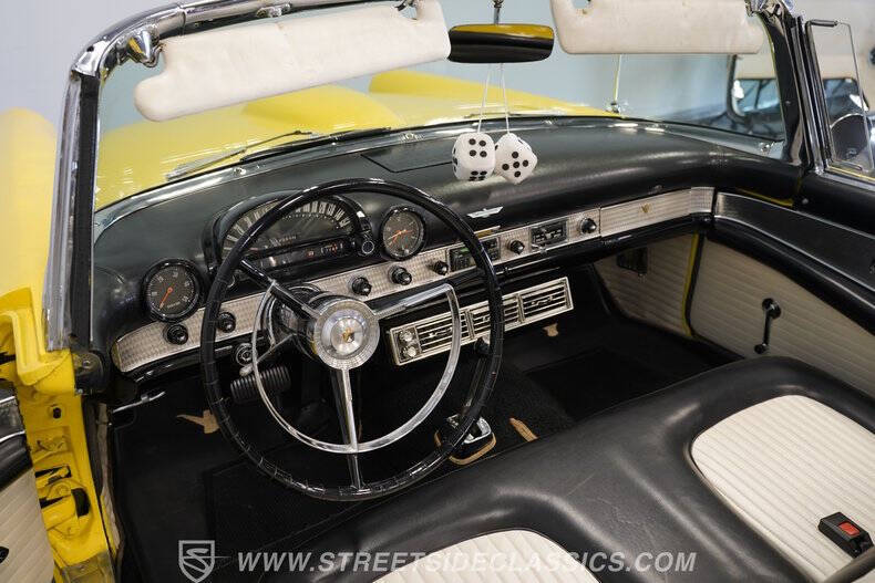 1956 Ford Thunderbird