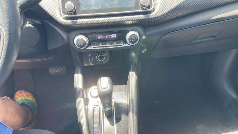 2020 Nissan Kicks SV