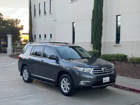 2011 Toyota Highlander for sale at Auto King in Roseville CA