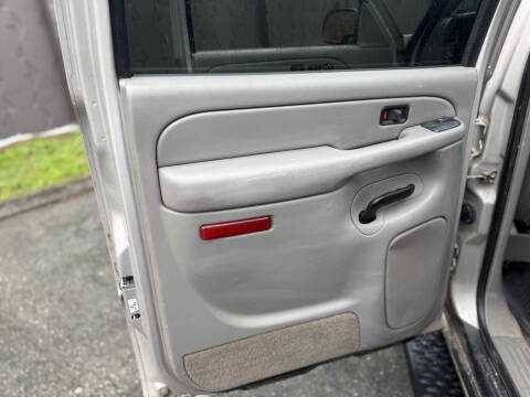 2005 Chevrolet Avalanche 2500 LT