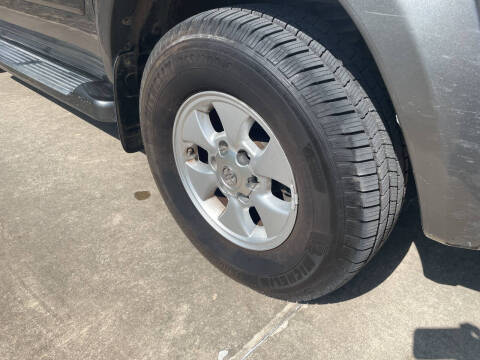 2005 Toyota Sequoia SR5