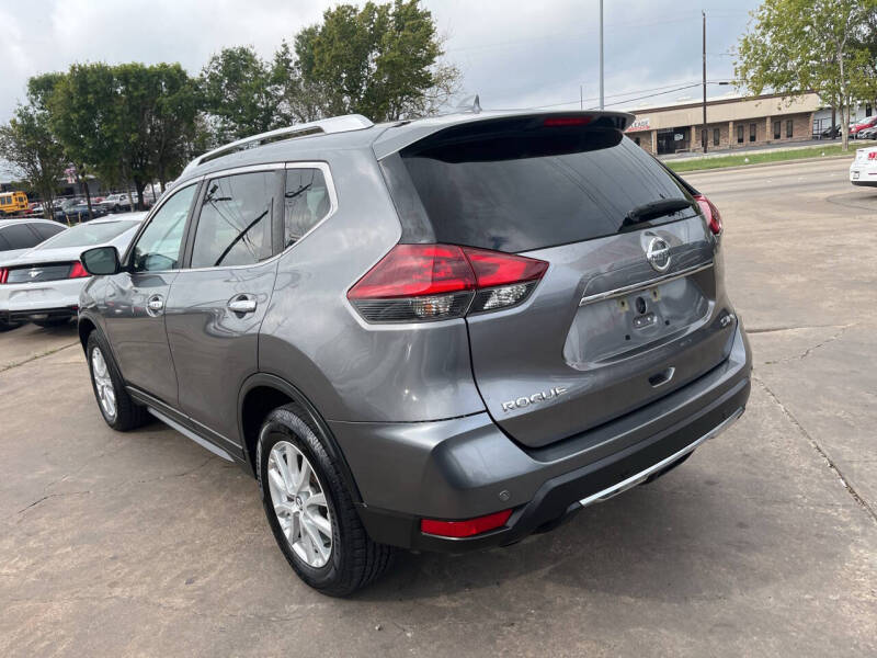 2019 Nissan Rogue SV