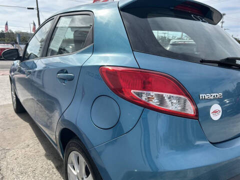 2012 Mazda MAZDA2 Touring