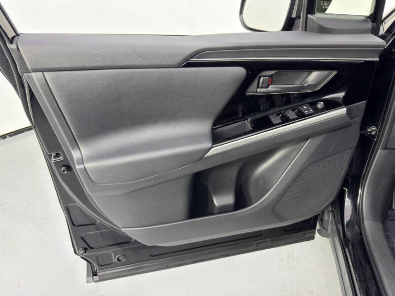 2024 Toyota bZ4X XLE