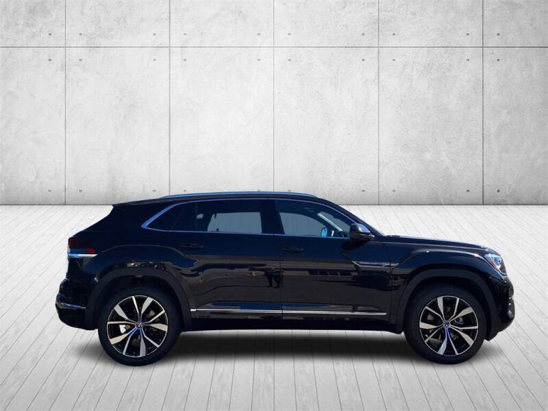 2026 Volkswagen Atlas Cross Sport SEL Premium R-Line 4Motion