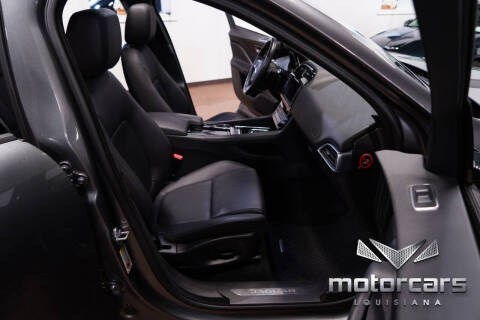 2018 Jaguar F-PACE 25t Premium