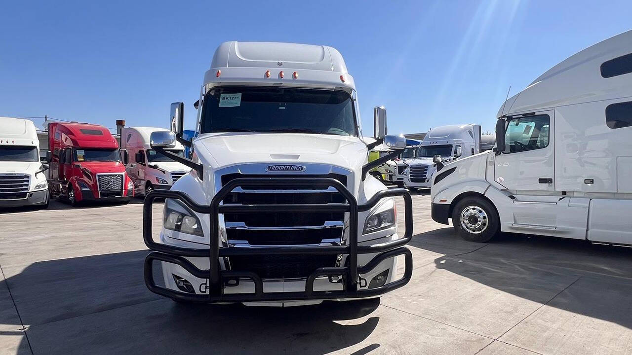 2023 Freightliner Cascadia for sale at KING TRUCK TRAILER SALES in Bakersfield, CA