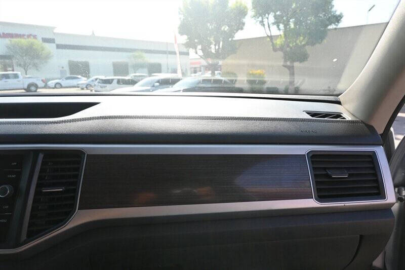 2019 Volkswagen Atlas V6 SE