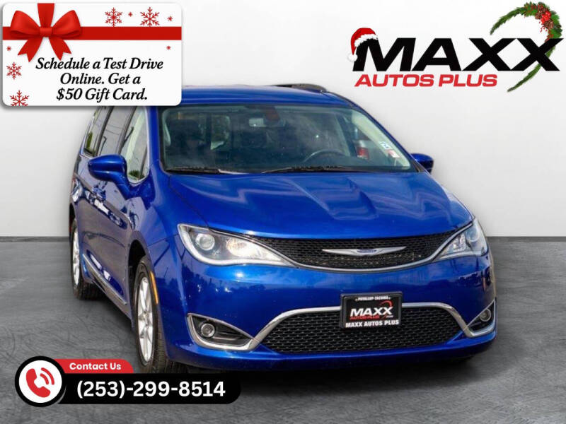 2020 Chrysler Pacifica Touring L's photo