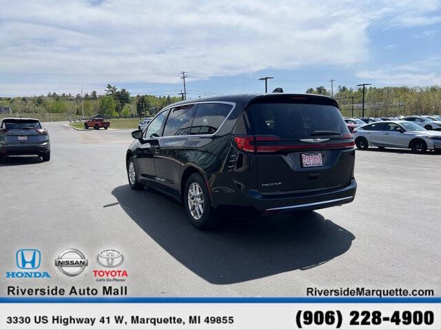 2023 Chrysler Pacifica Touring L