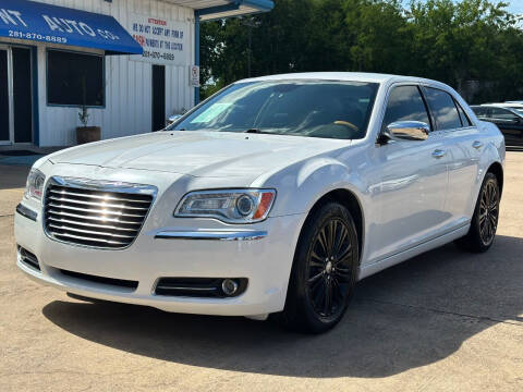 2014 Chrysler 300 for sale at Discount Auto Company in Houston TX