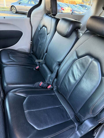 2018 Chrysler Pacifica Touring L Plus