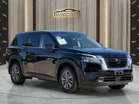2025 Nissan Pathfinder S