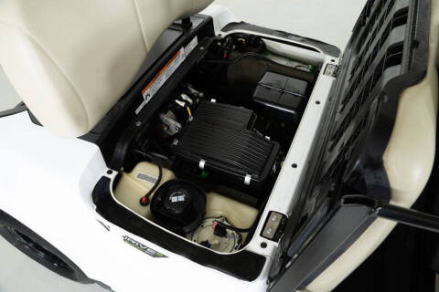 2019 Yamaha 6-Passenger Golf Cart