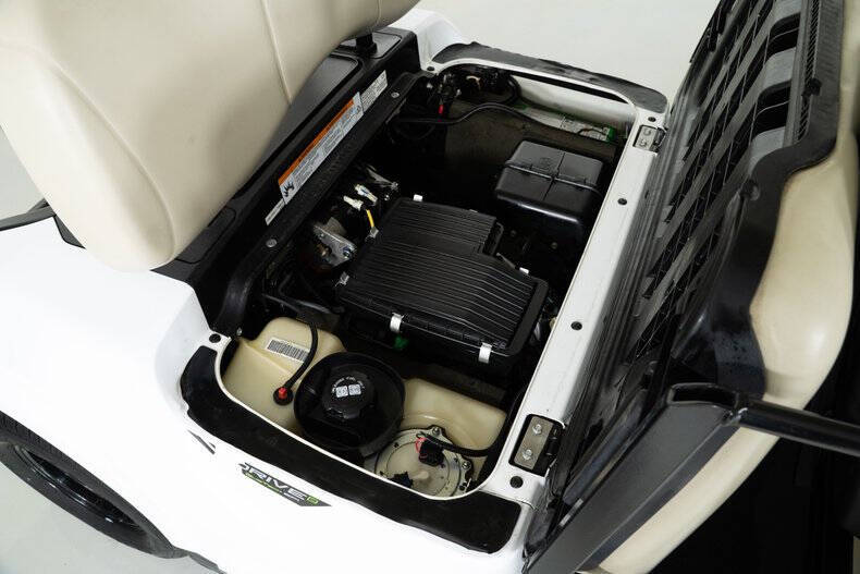 2019 Yamaha 6-Passenger Golf Cart