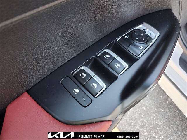 2023 Kia K5