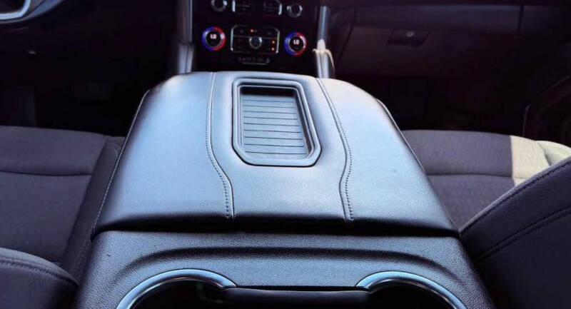 2022 GMC Yukon SLE