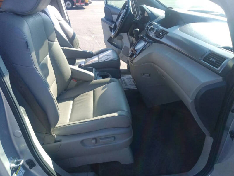 2015 Honda Odyssey EX-L - Photo 15