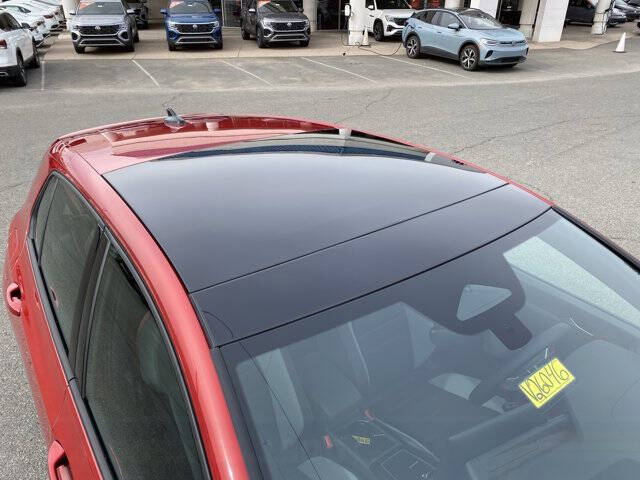 2026 Volkswagen Golf GTI Autobahn