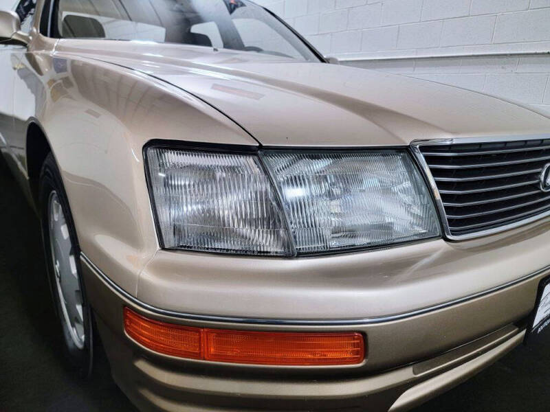 1996 Lexus LS 400