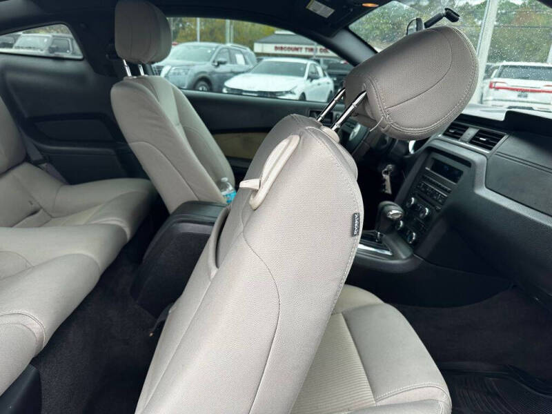 2012 Ford Mustang V6