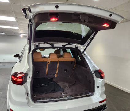2016 Porsche Cayenne GTS