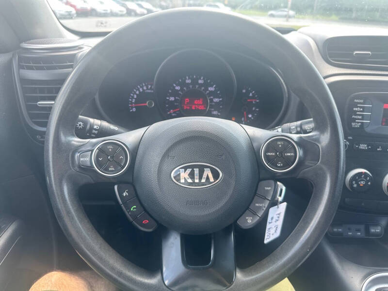 2014 Kia Soul + photo 15